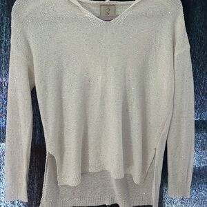 Sioni Elegant Cream V-Neck Sweater